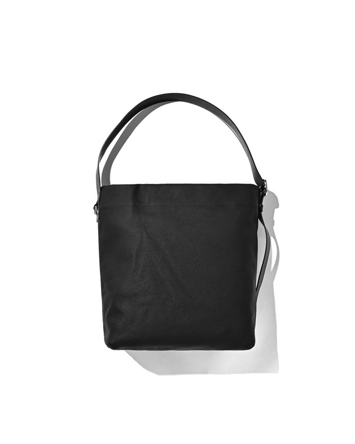 GRAIN LEATHER EDITOR’S BAG (BLACK)