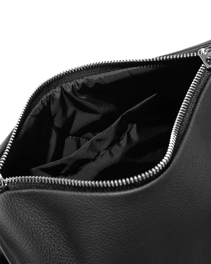 GRAIN LEATHER DAYOFF BAG MINI (BLACK)