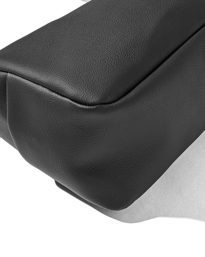 GRAIN LEATHER DAYOFF BAG (BLACK)