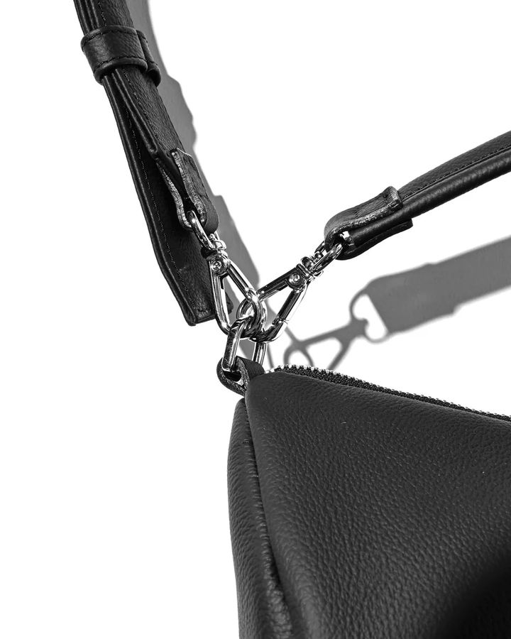 GRAIN LEATHER DAYOFF BAG (BLACK)